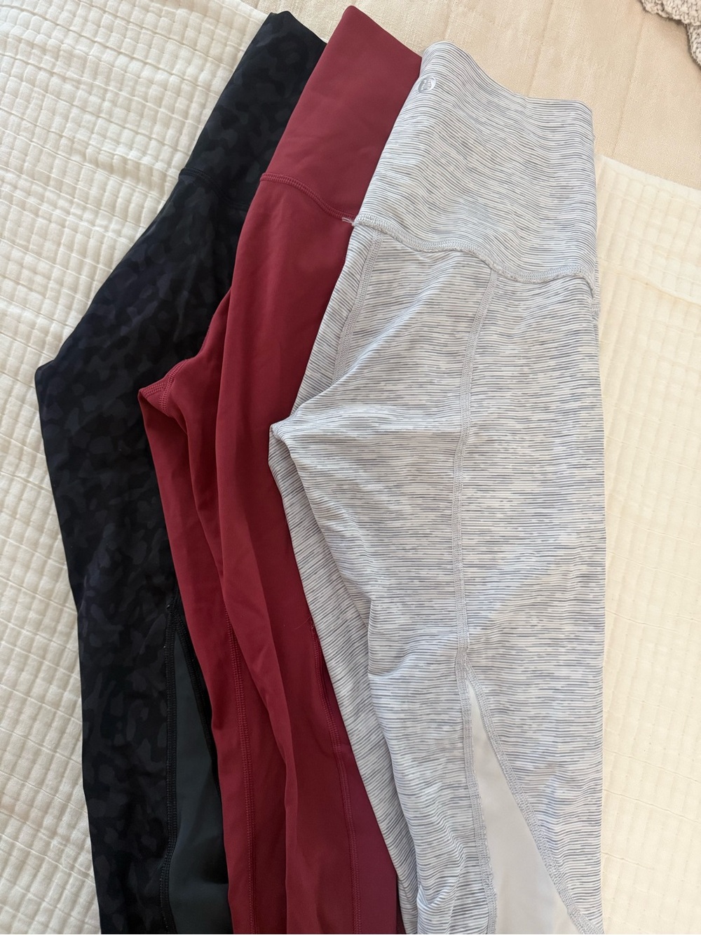 lululemon Women's High-Rise 7/8s Leggings - size 6 - scalloped hem